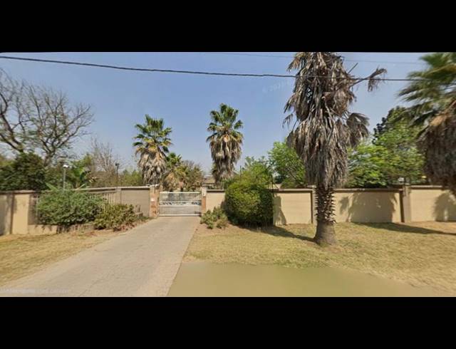 FARM FOR SALE IN MNANDI